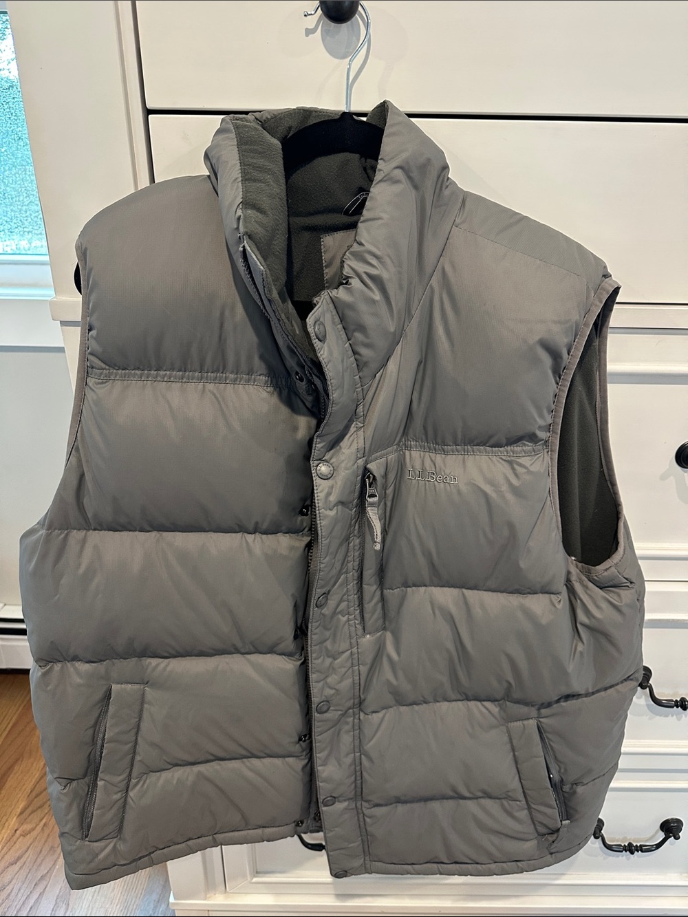 L.L. Bean Men’s Puffy Vest in grey; XL